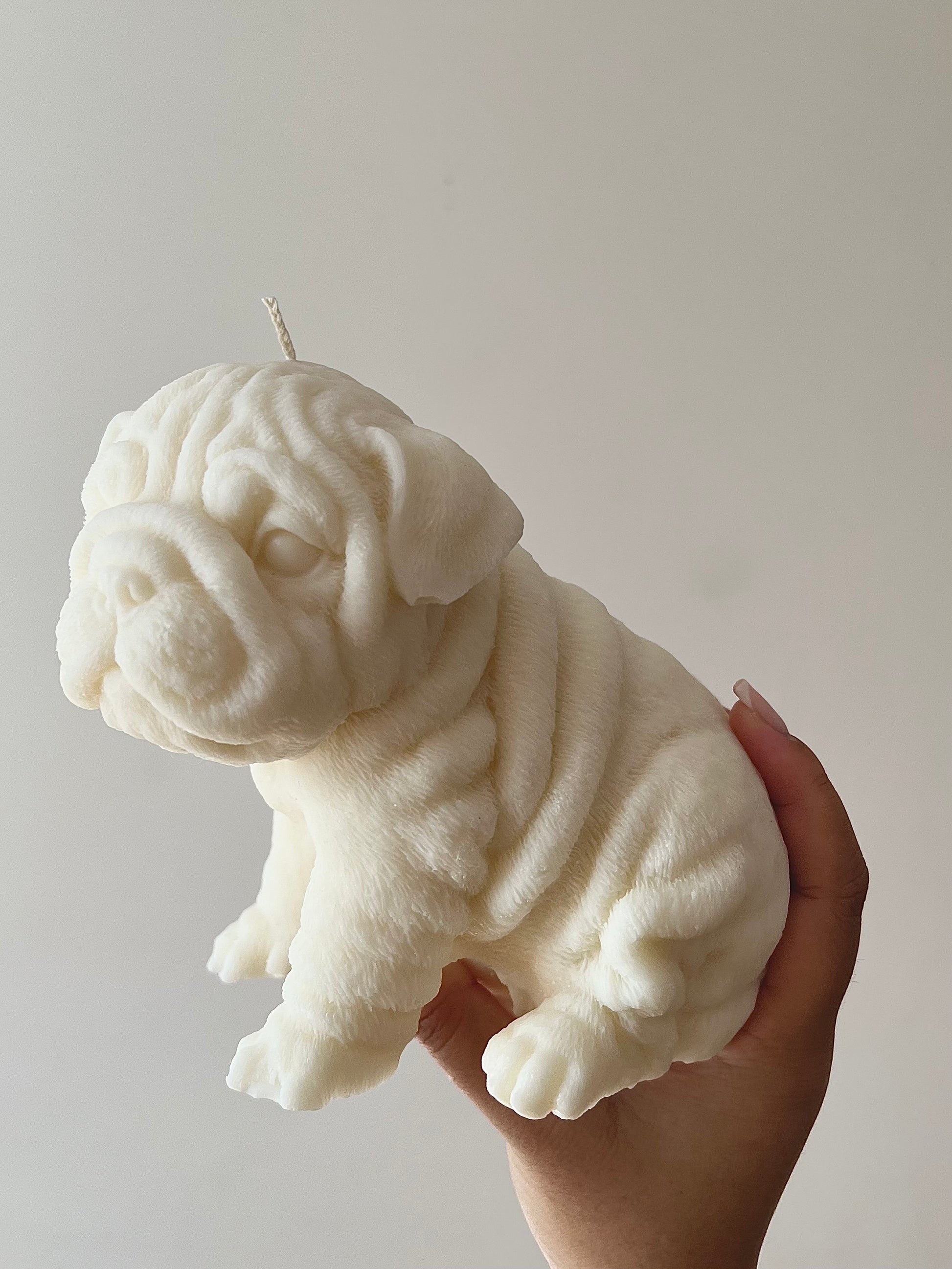 Classiicollection's handcrafted bulldog scented candles, front picture