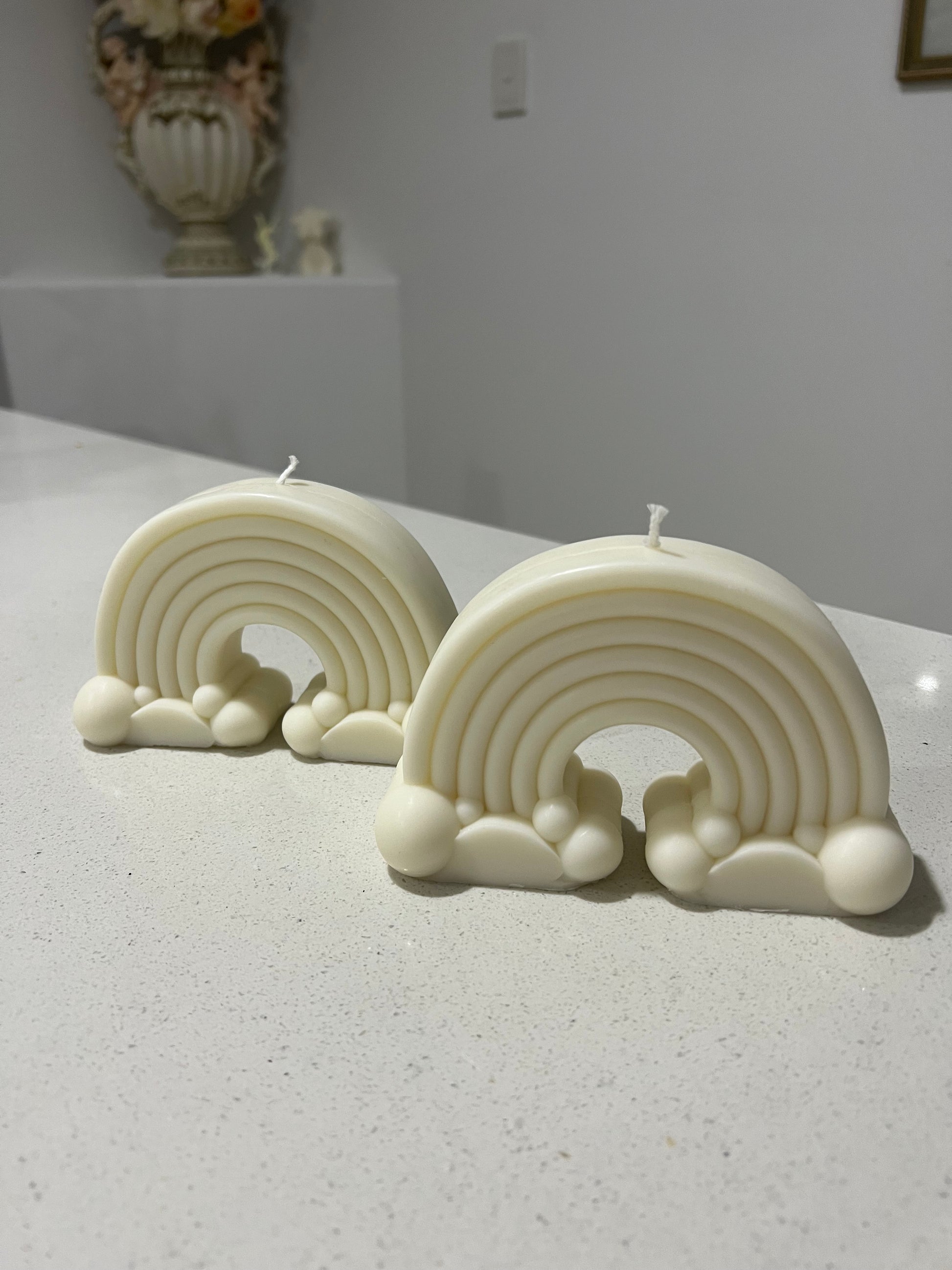 Classiicollection's handcrafted cloud candles, front picture