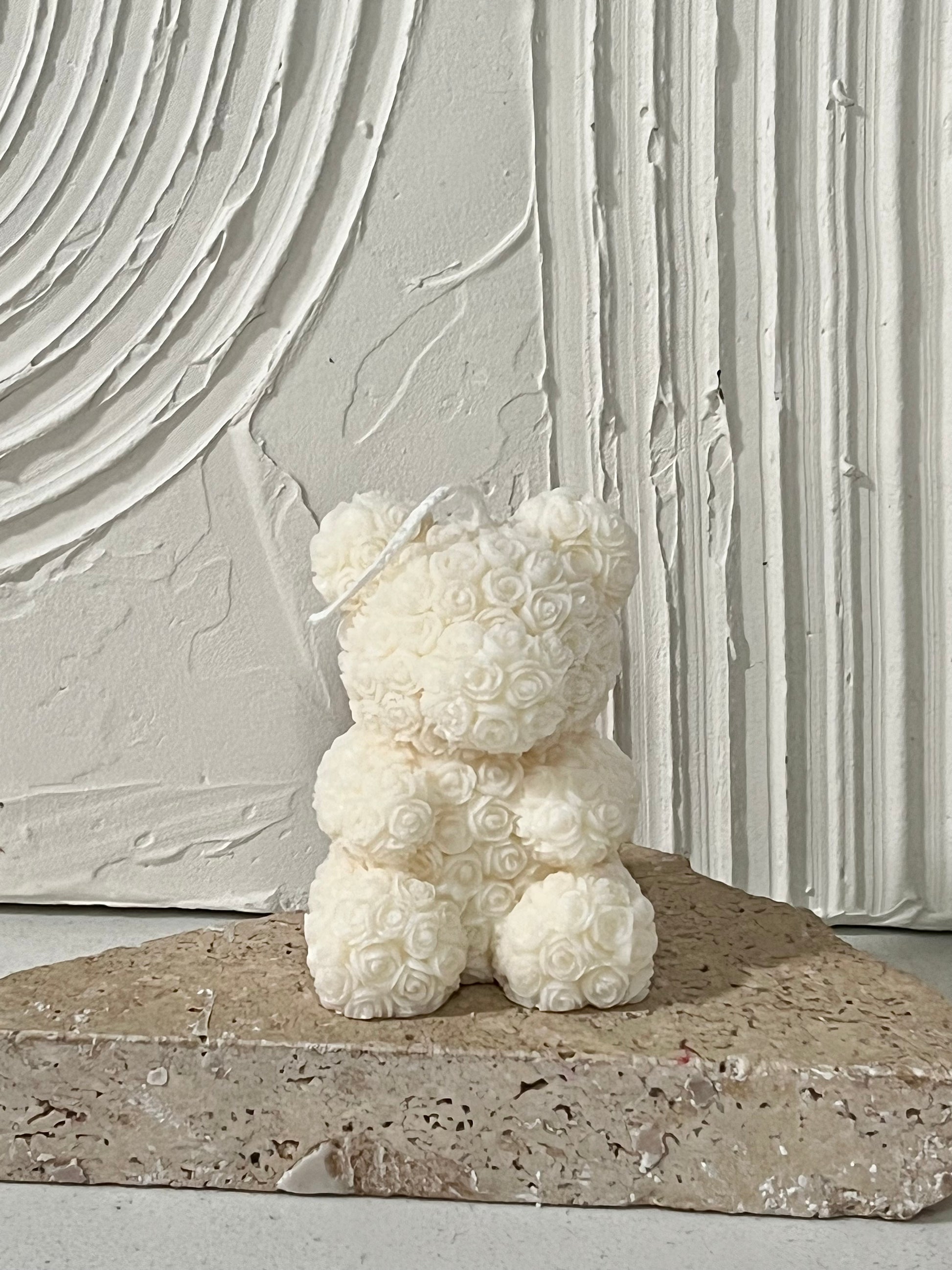 Classiicollection's handcrafted rose bear, front picture